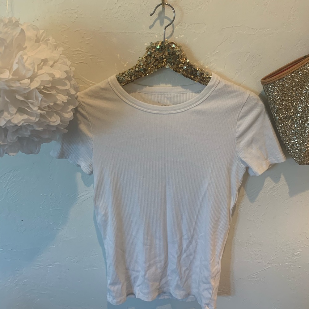white tee